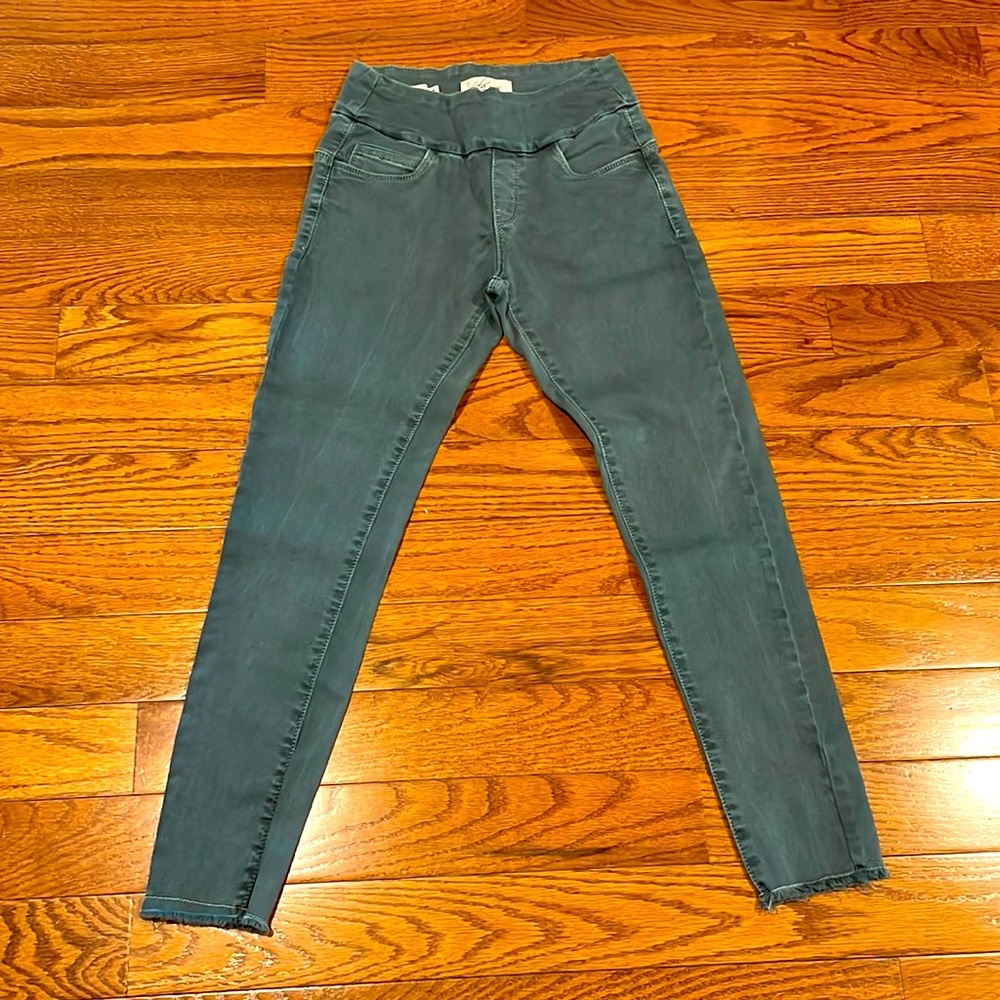 Brand New Lola Ankle Jeans